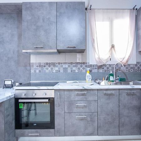 Bright Apartment In Pireus Eksteriør bilde