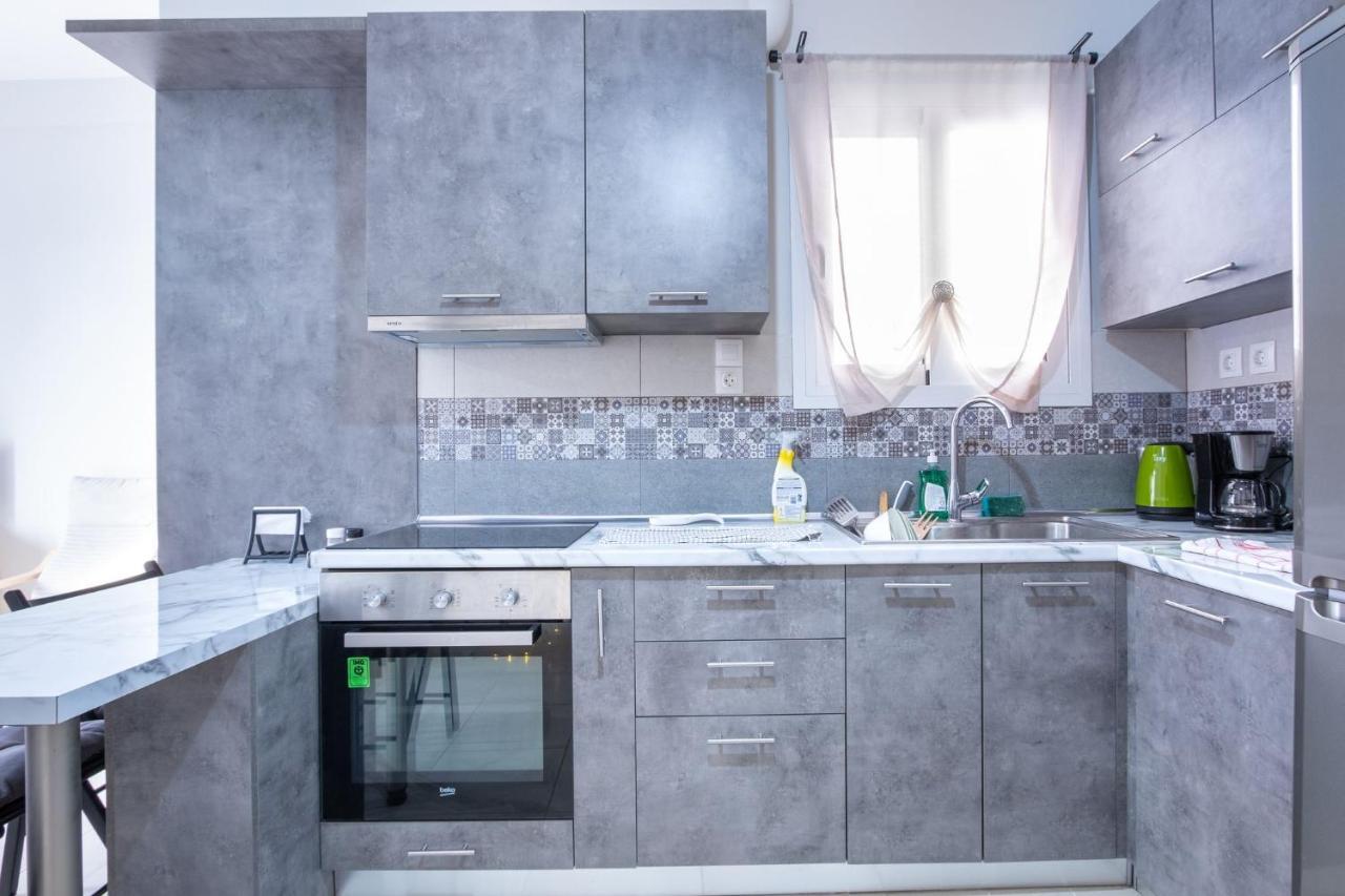 Bright Apartment In Pireus Eksteriør bilde